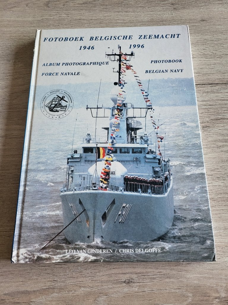 Fotoboek Belgische zeemacht 1946-1996, Verzamelen, Verzenden, Marine, Boek of Tijdschrift