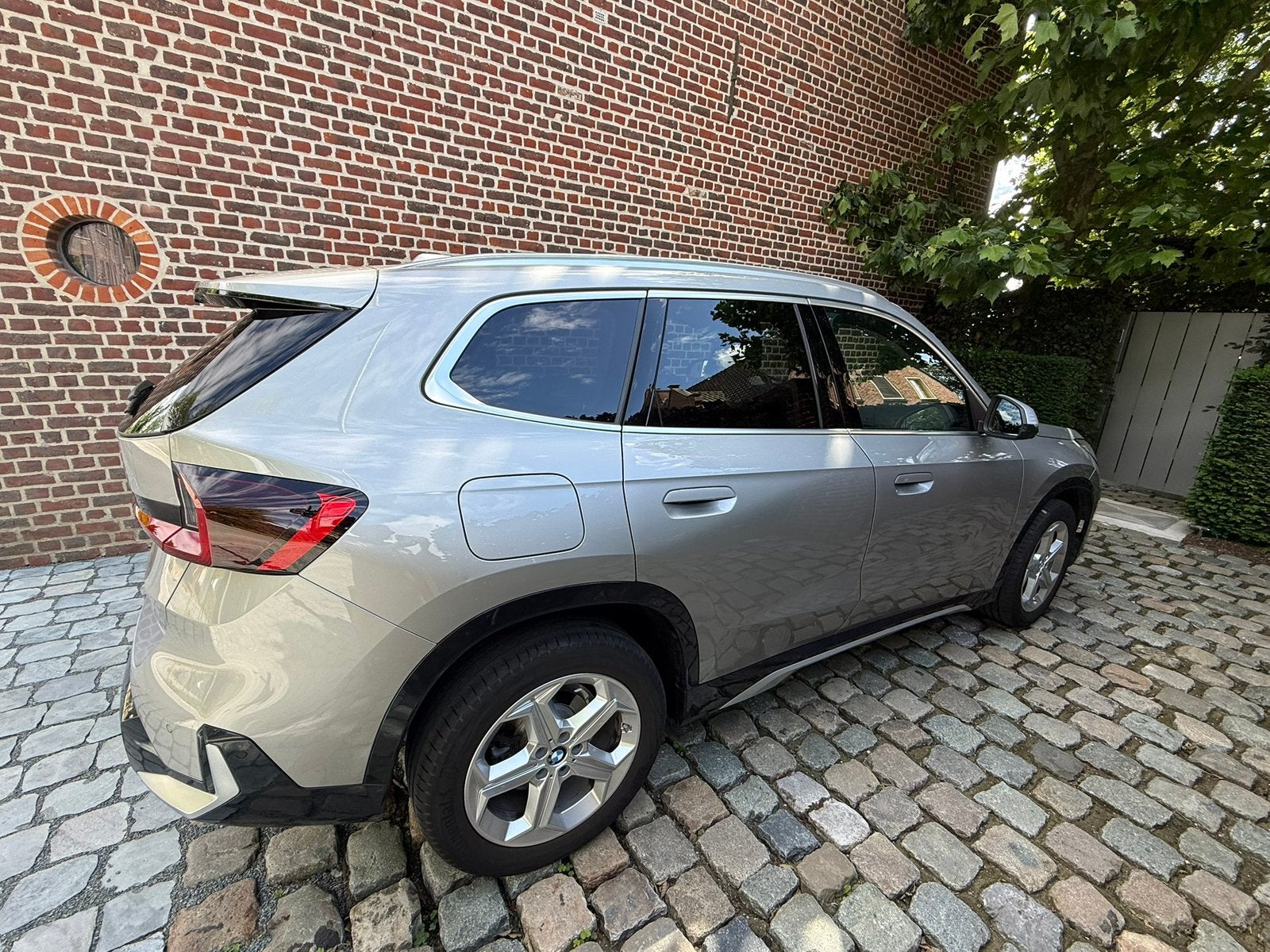 BMW X1 sDrive18i benzine in top staat37.500 km, Autos, BMW, Particulier, X1, Caméra 360°, Caméra de recul, Phares directionnels