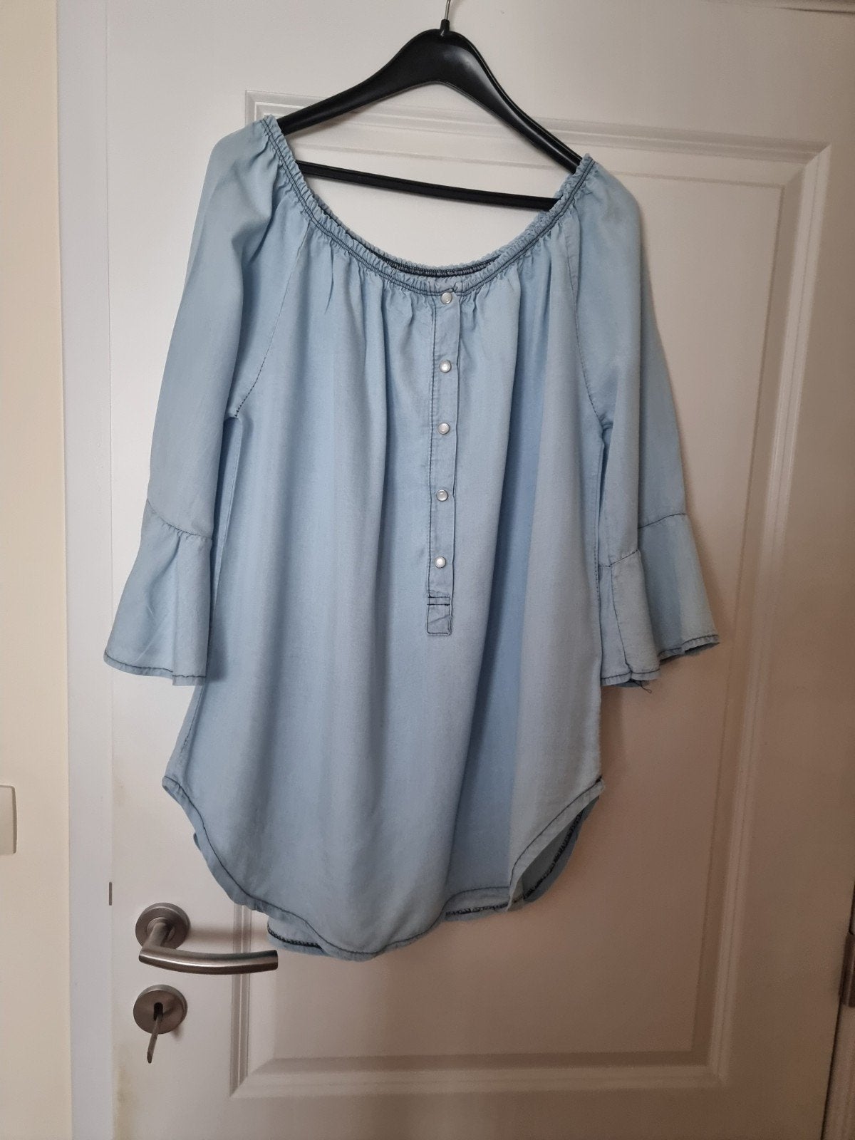 Lichtblauwe Tencel blouse – Made in Italy – maat L

Lichtbla, Kleding | Dames, Made in Italy, Blauw, Maat 42/44 (L), Nieuw