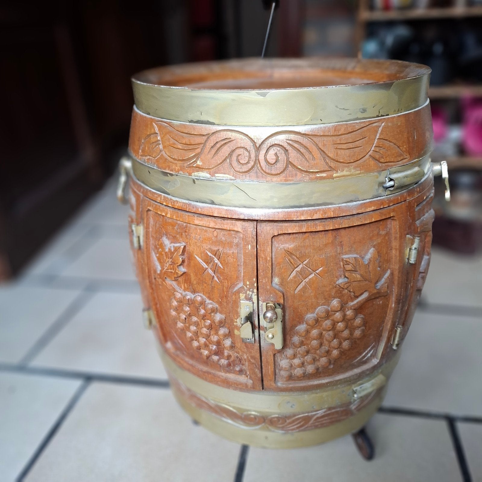 Tonneau bar, Enlèvement, Utilisé, Brun, Bois