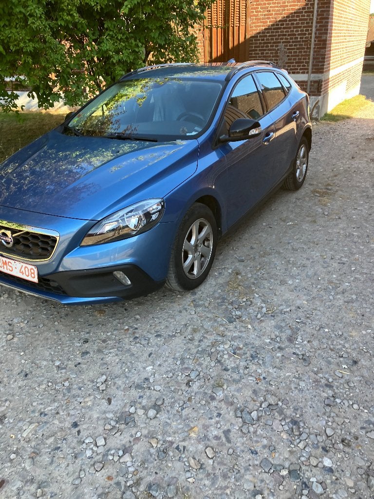 Volvo V40 Cross Country D2 2015 Kinetic 115 cv 107000km, Cuir, Euro 5, Achat, Noir