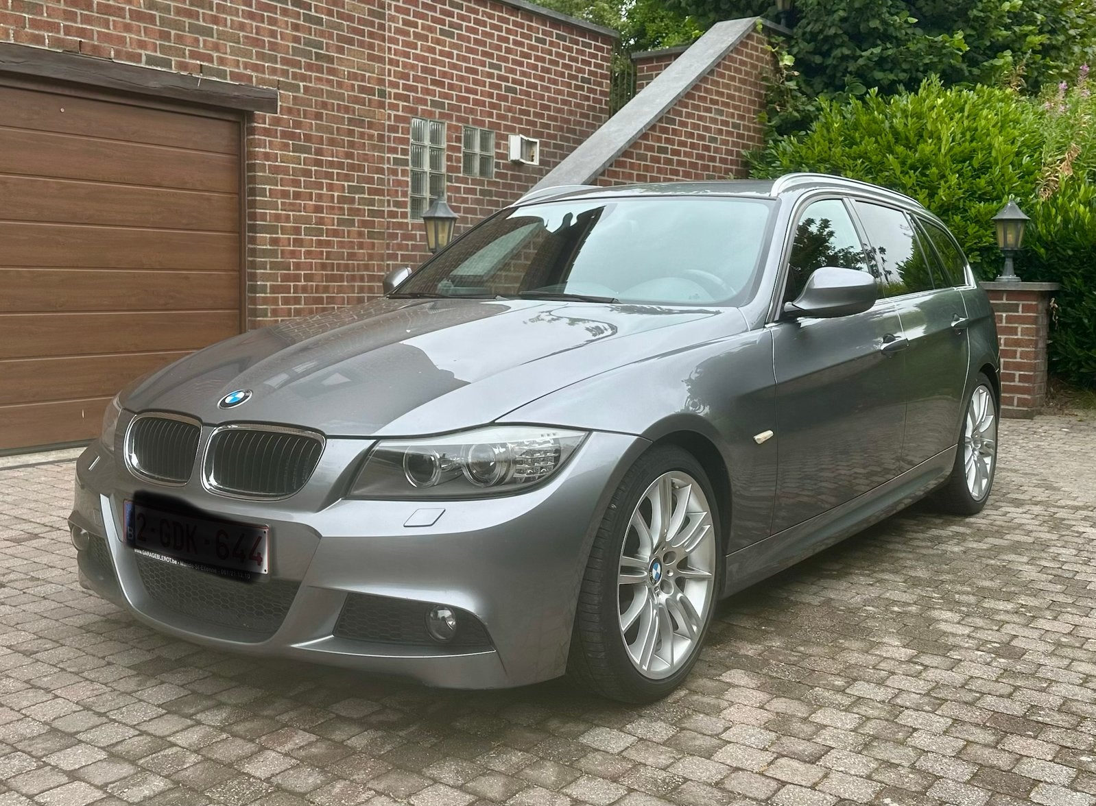 BMW 318d DPF Touring M Sport, Autos, Argent ou Gris, Achat, Noir, 5 portes