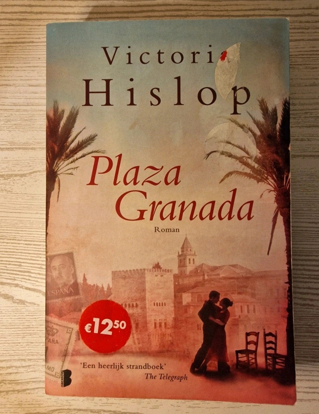 Victoria Hislop ~ Plaza Granada, Enlèvement ou Envoi, Utilisé