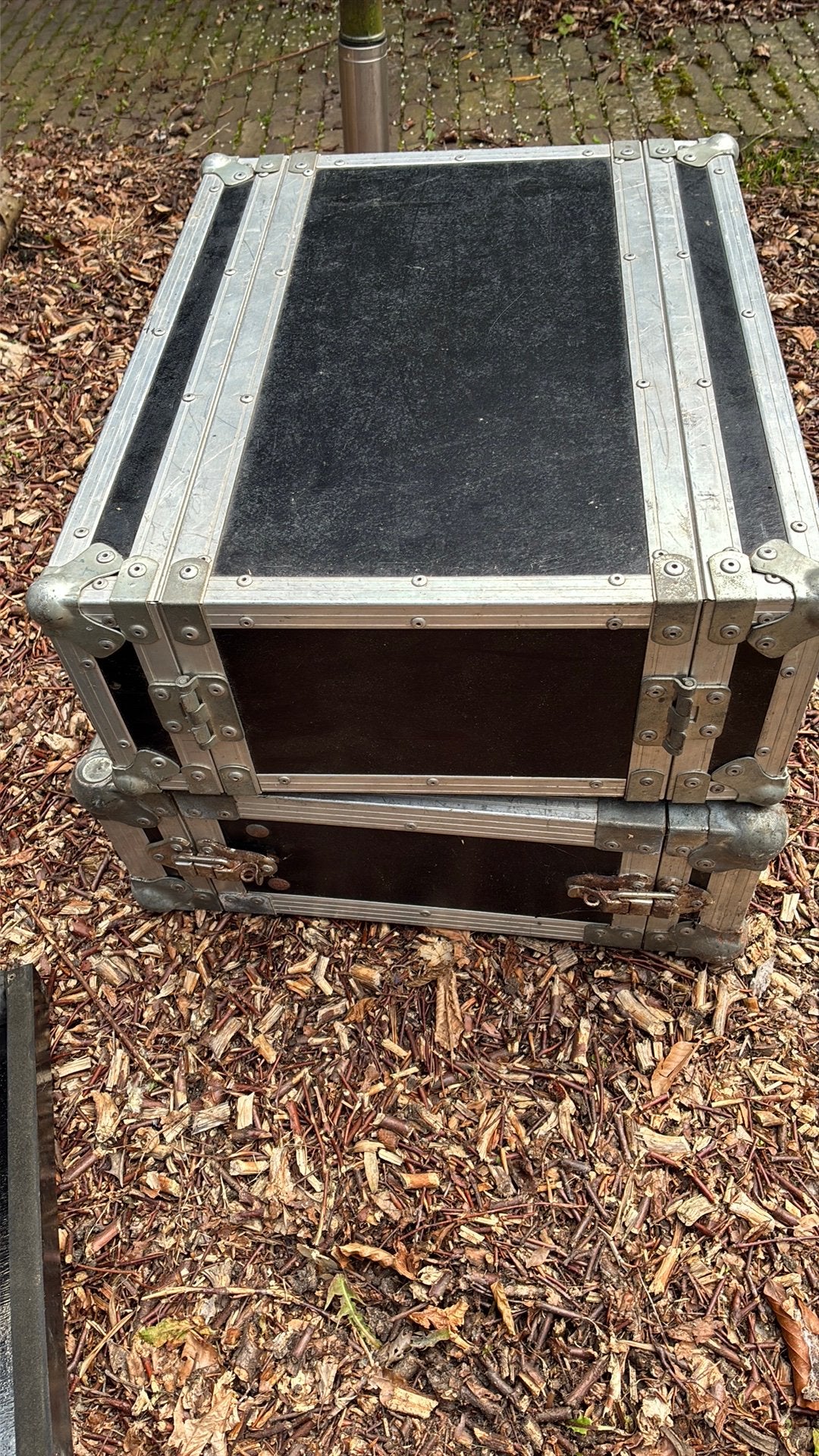 8 x boîtiers CD en bois et 2 x flight-case, Enlèvement, Bois