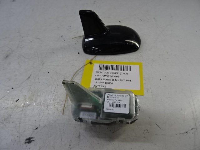 ANTENNE Mercedes-Benz GLE Coupe (C292) (A2129052207), Utilisé, Mercedes-Benz