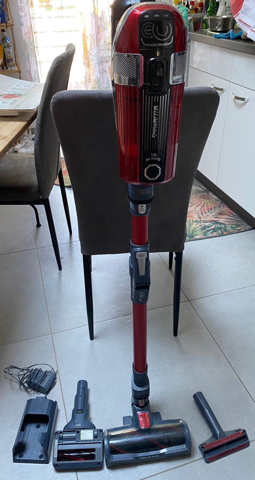 Aspirateur Rowenta X force flex 130watts rouge, Electroménager, Enlèvement, Comme neuf, Rowenta