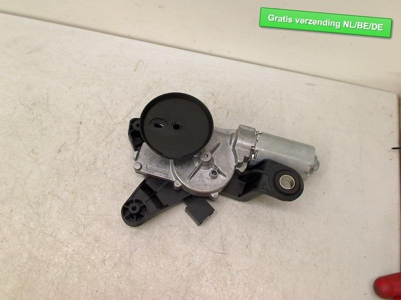 RUITENWISSERMOTOR ACHTER 3 serie Touring (F31) (7311415), Gebruikt, BMW, Petuelring 130
80809  München, DE, Bayerische Motoren Werke AG