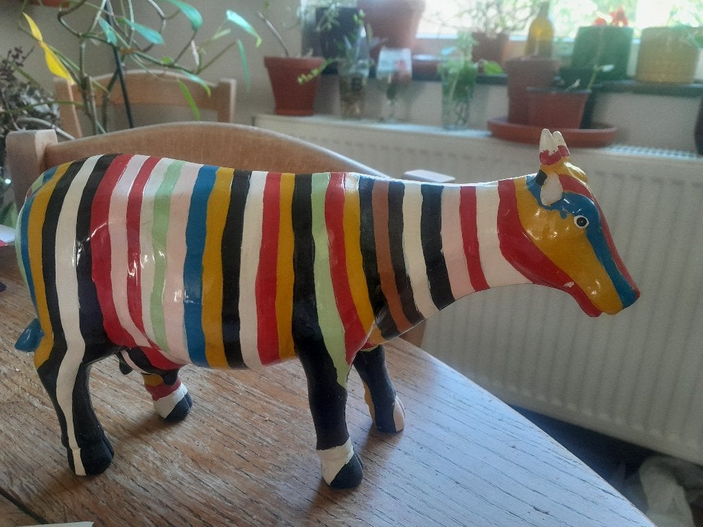 Statuette de vache "Cow Parade Rayures" (15cmx20cm), Collections, Statues & Figurines, Utilisé, Animal, Enlèvement
