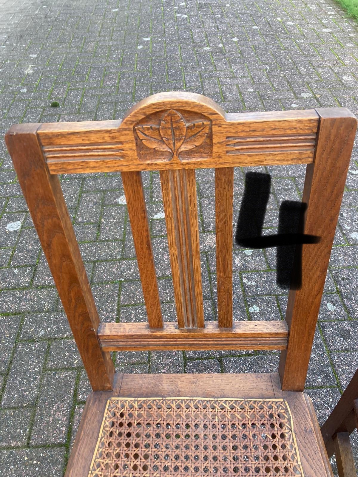 4 chaises anciennes en bois avec sièges en osier, Enlèvement