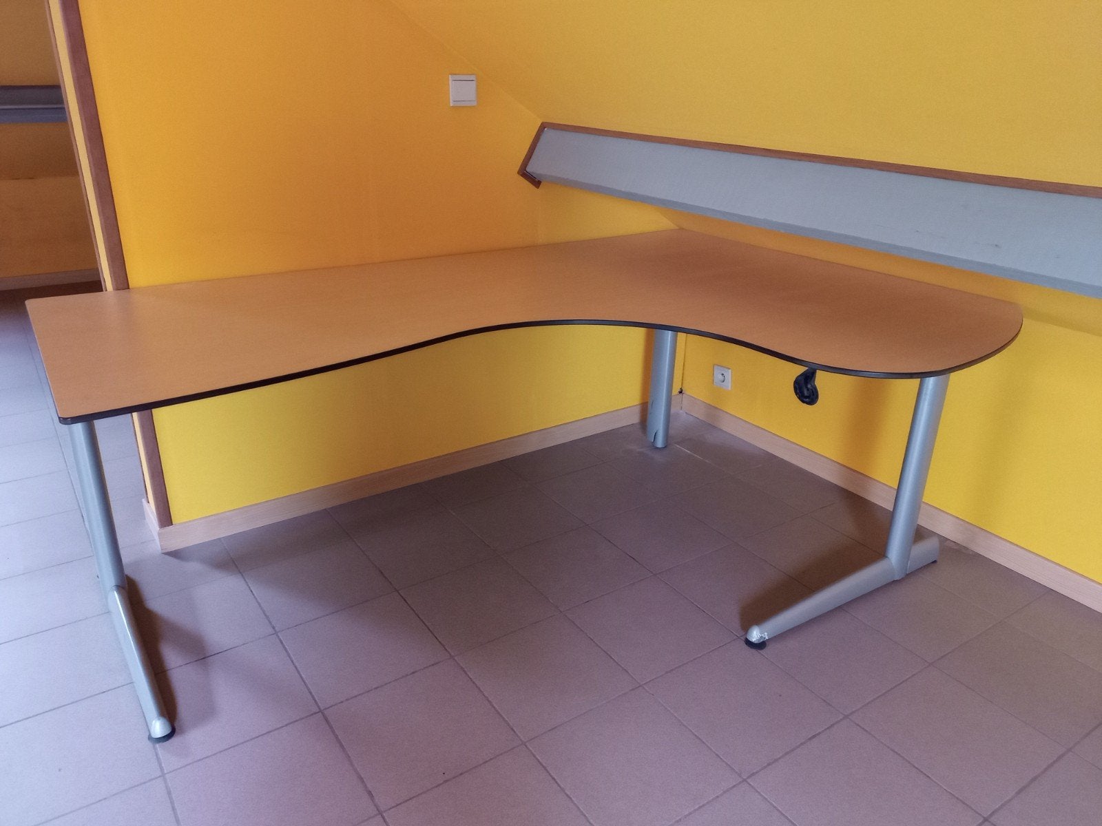 grote hoekbureau, Ophalen, Hoekbureau