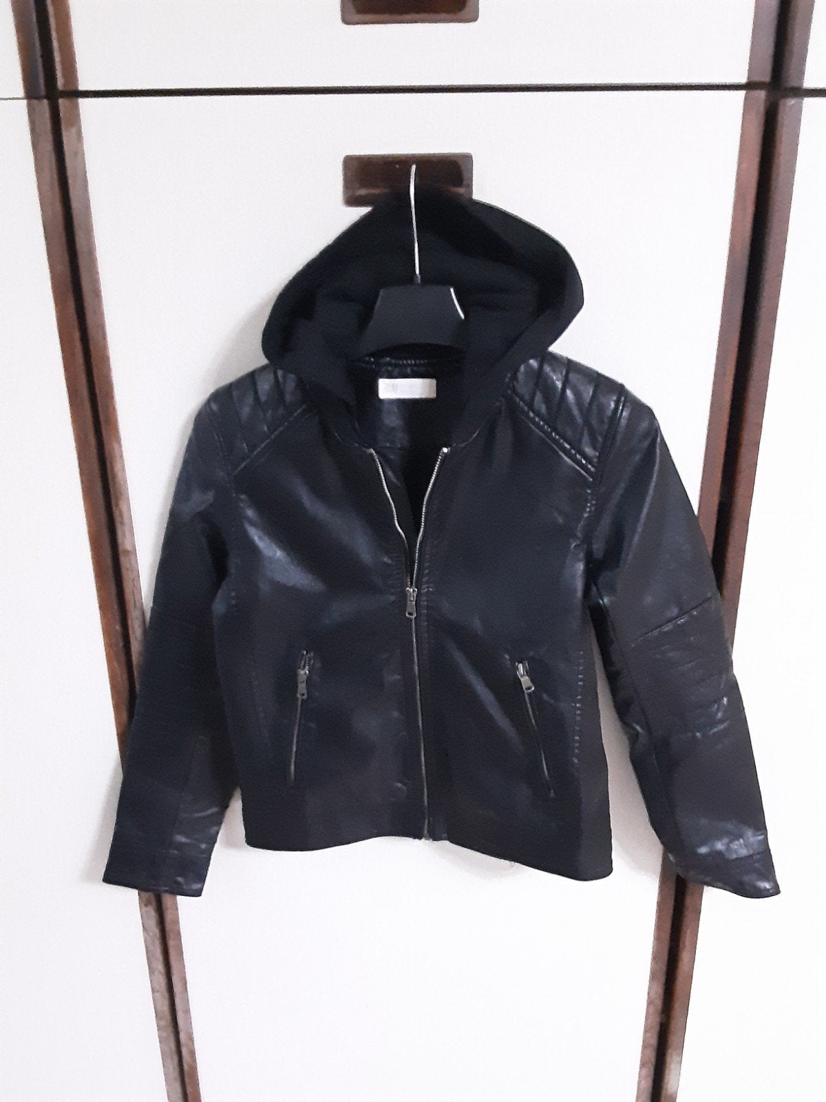 Meisjes jas in leder look Maat 152
Zo goed als nieuw
Bekijk, Kinderen en Baby's, Ophalen of Verzenden, Zo goed als nieuw