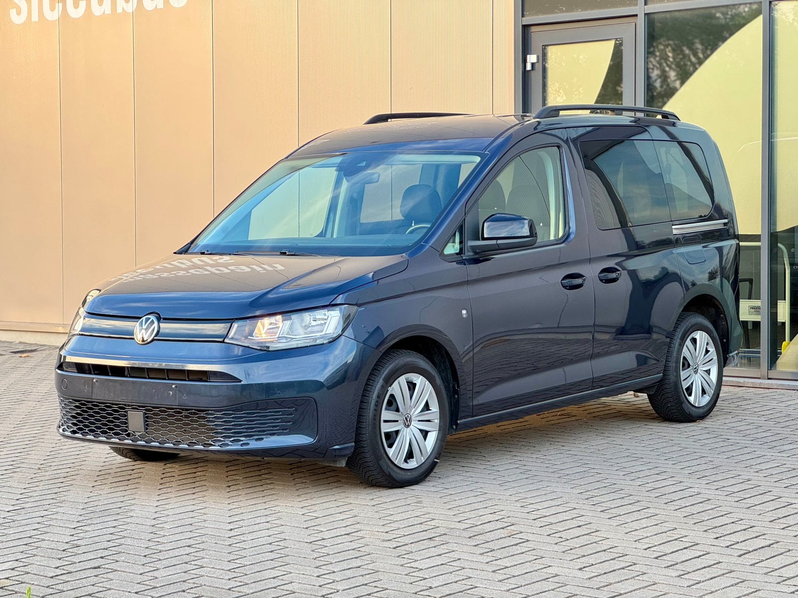 VW CADDY /TPMR/AUTOMATIQUE/24000KM, Autos, Volkswagen, Entreprise, Achat, Caddy Combi, Adapté aux personnes handicapées, ABS, Régulateur de distance