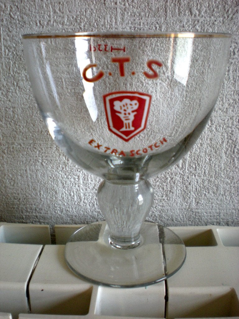 C.T.S.  Extra scotch   33 cl, Collections, Marques de bière, Enlèvement ou Envoi, Comme neuf, Verre ou Verres