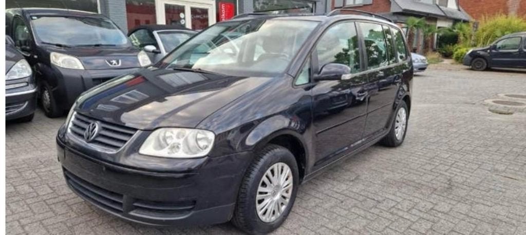 Volkswagen Touran – 1.6 Benzine Bj 2005 190000km 7 Plaatsen, Auto's, 75 kW, 4 cilinders, 1600 cc, Zwart