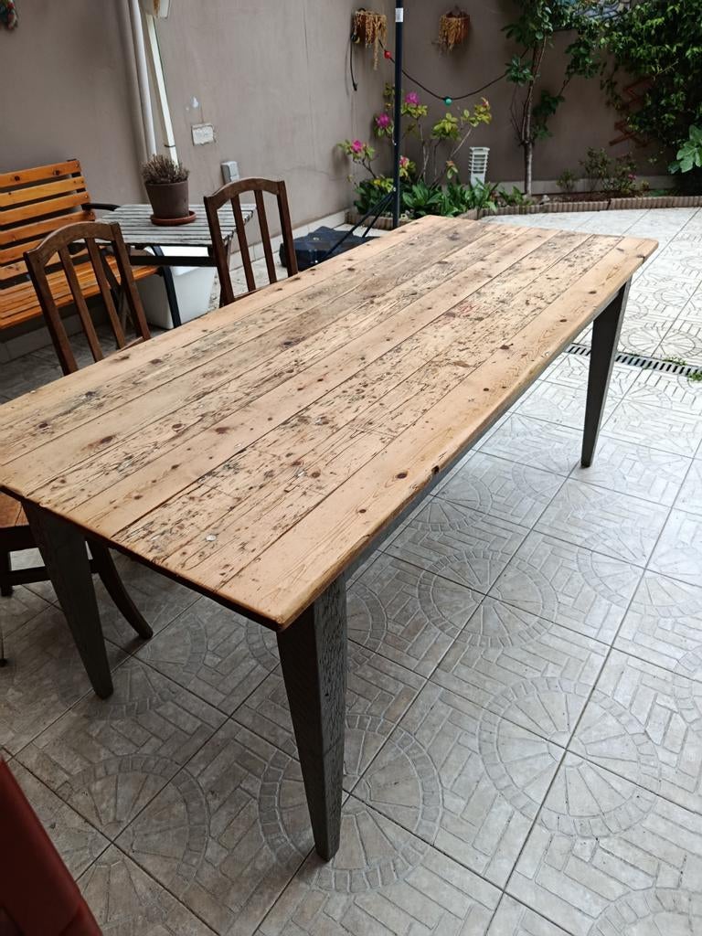 Table rustique d'intérieur du magasin K Loan, 150 à 200 cm, Cinq personnes ou plus, Enlèvement, Utilisé