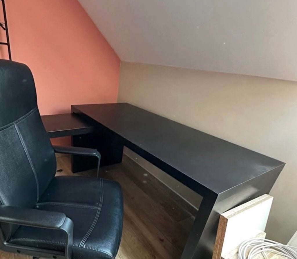 Bureau + chaise IKEA, Ophalen, Zo goed als nieuw