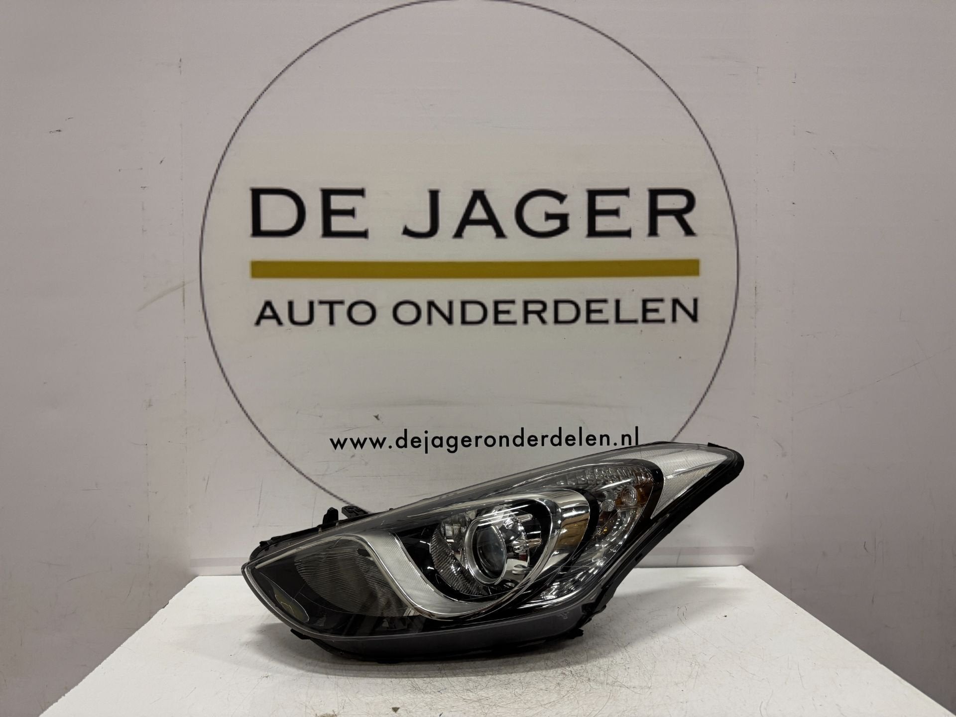 Phare gauche pour Hyundai i30 92101-A6060 92101A6060, Heolleung-ro 12
06797  Seoul, Info@hyundai.com, Utilisé, Hyundai