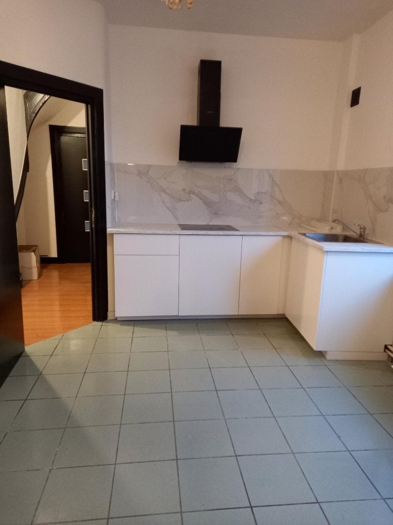 Appartement duplex à louer, Charleroi