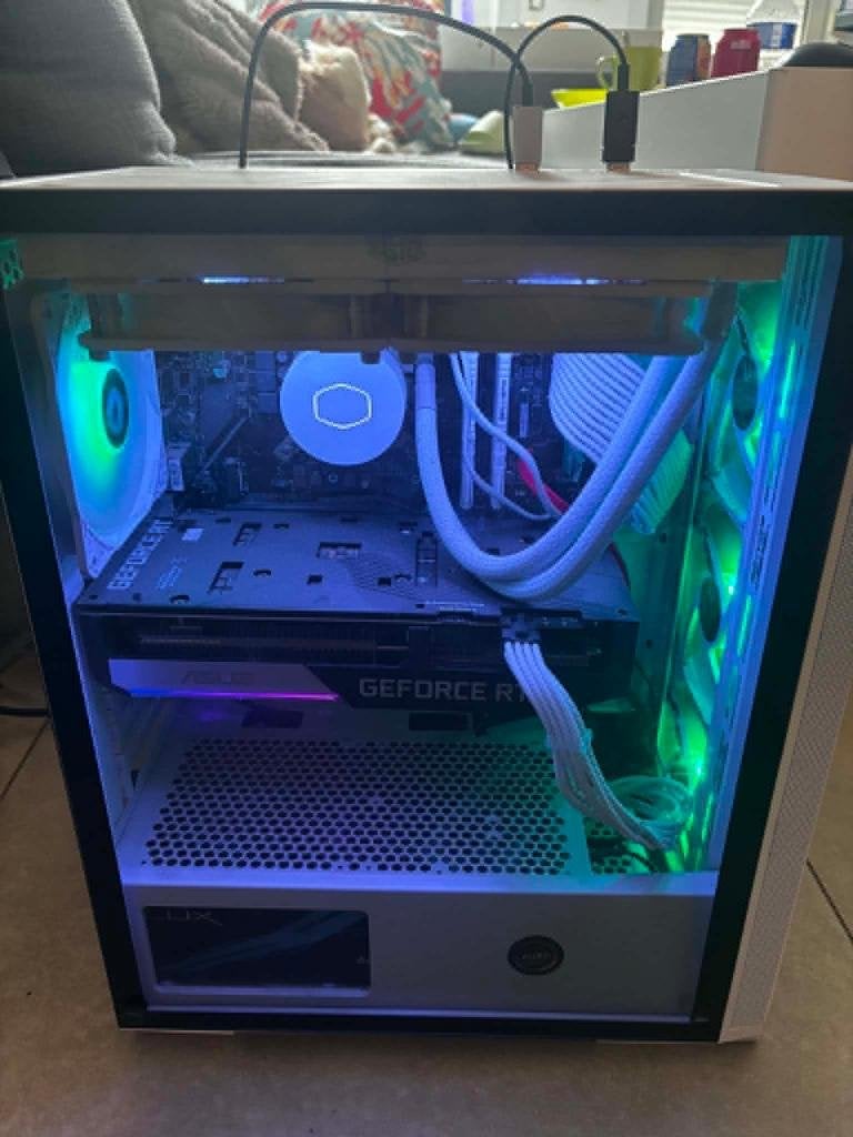 Pc sang sans cpu, ssd et carte mère, Computers en Software, Desktop Pc's, Gebruikt, 3 tot 4 Ghz, SSD, 16 GB, Met videokaart, Gaming