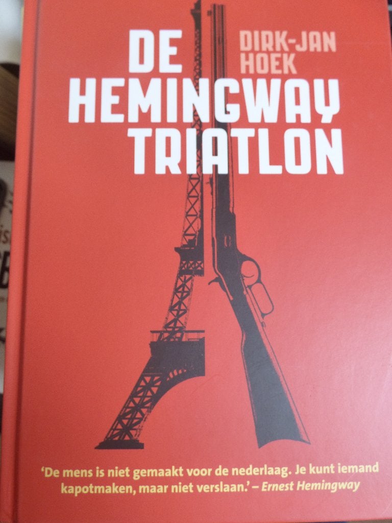 hemingway triatlon  dikke hardcover 160 blz, Boeken, Ophalen of Verzenden