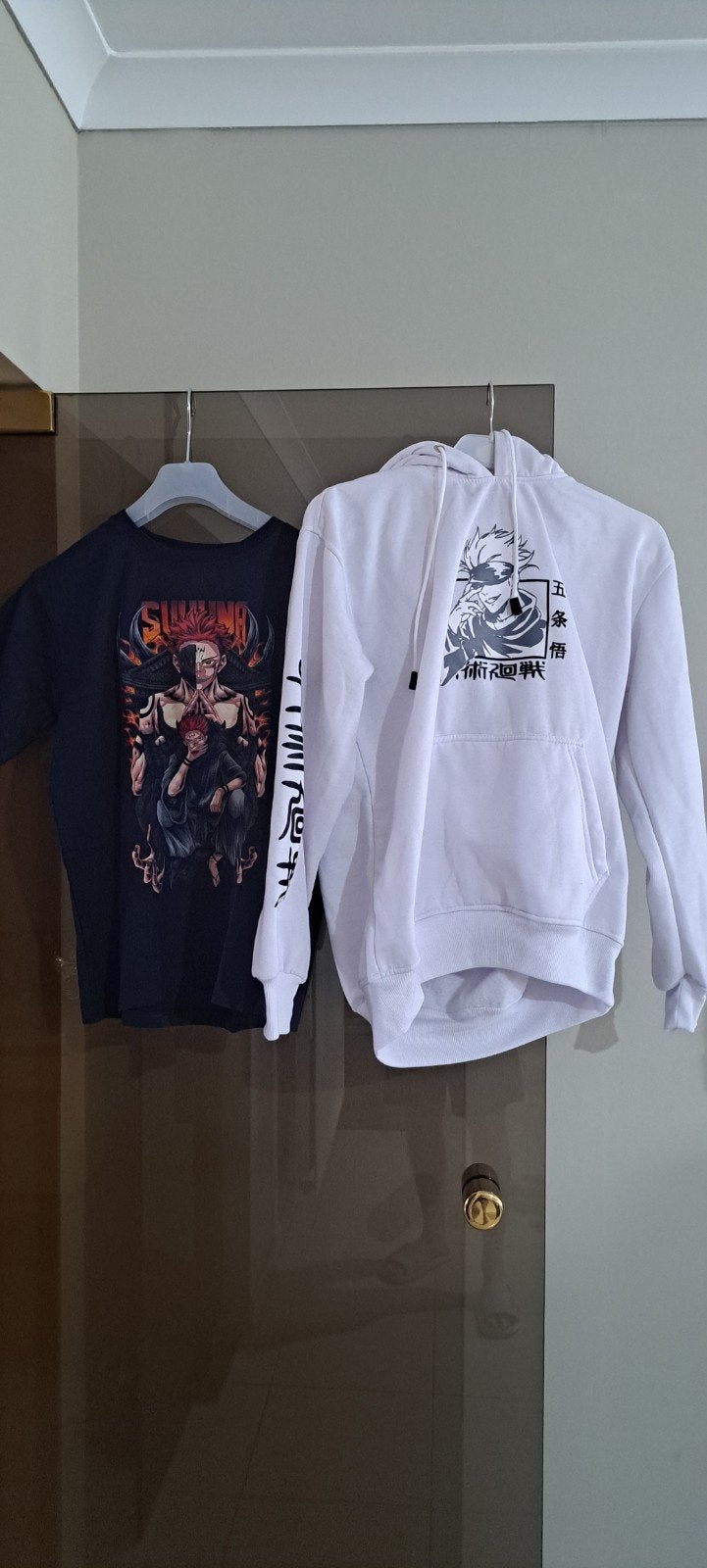 Jujutsu kaisen t-shirt + hoodie., Ophalen