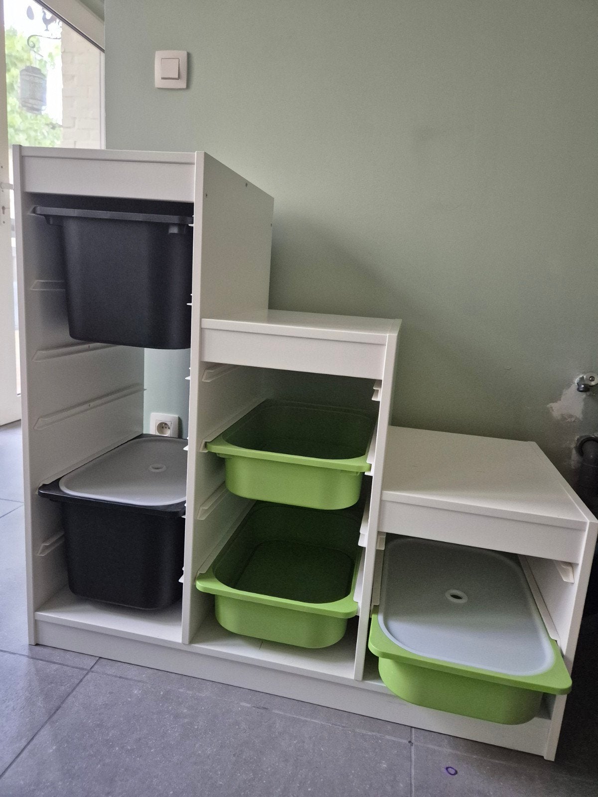 Trapkast ikea, Enlèvement