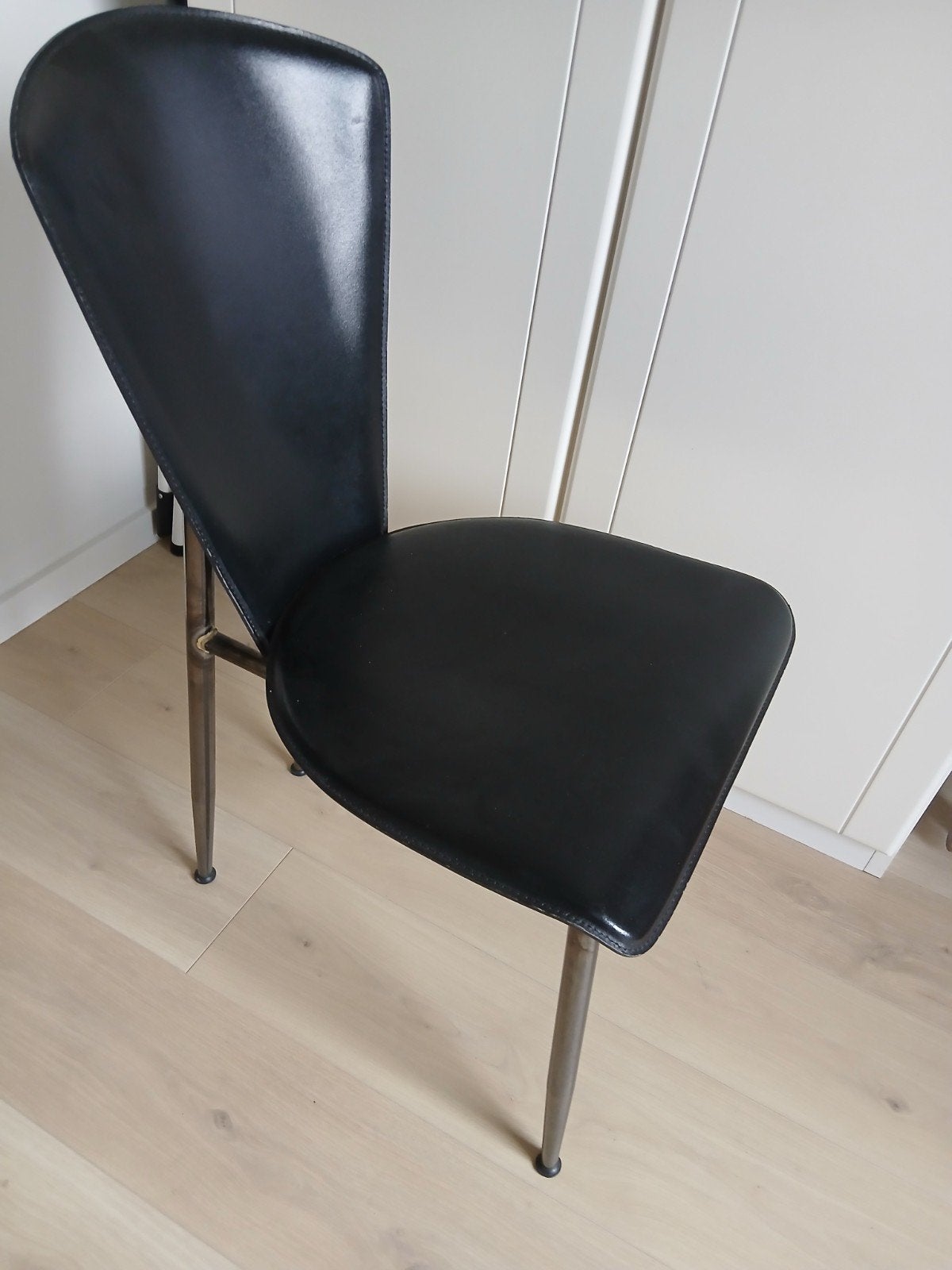 design stoelen, Enlèvement