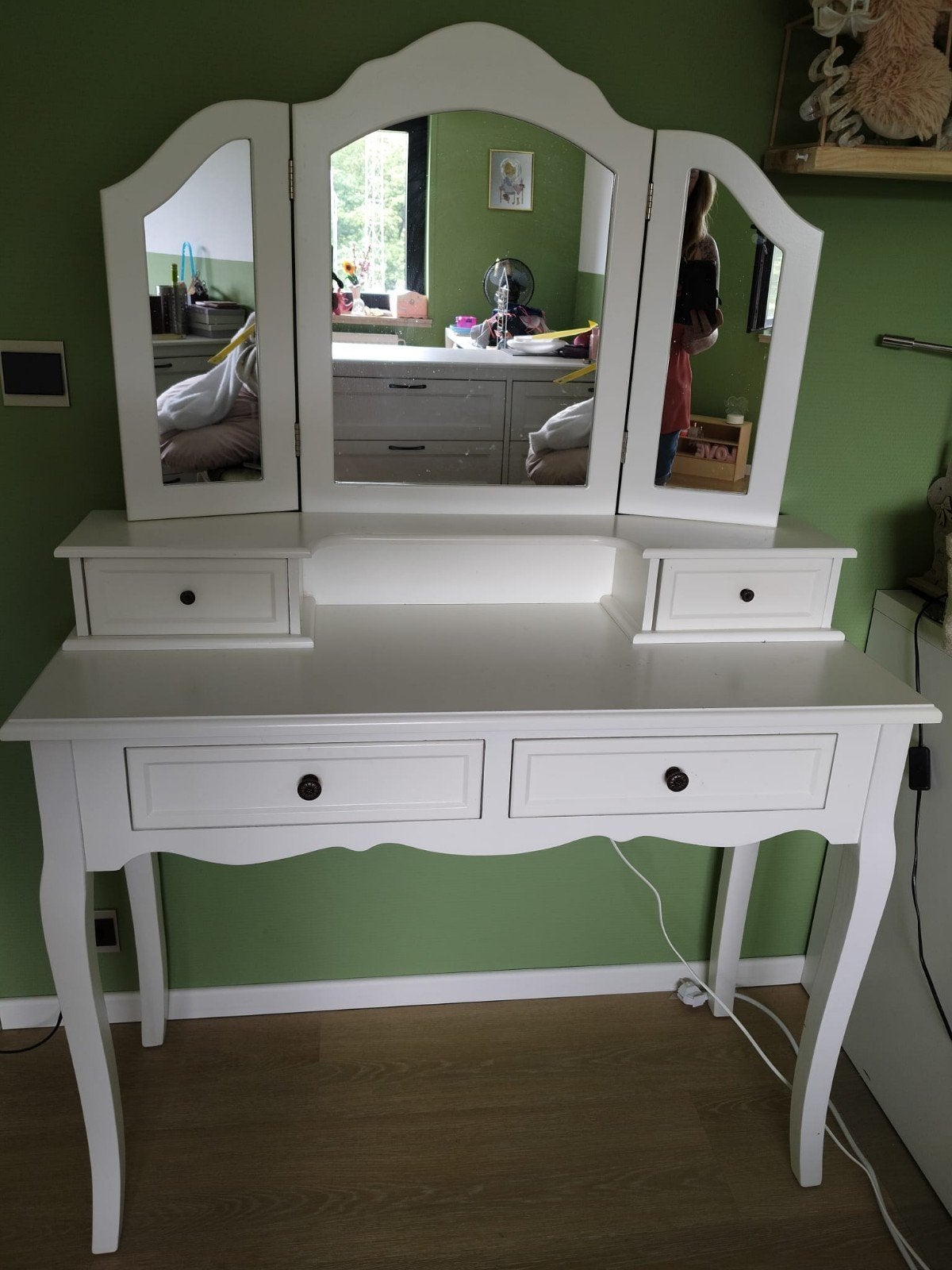 Make-up tafeltje, Ophalen