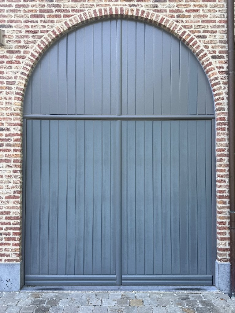 Garagepoorten pastorij stijl uitstekende staat !, Ophalen, Gebruikt, 120 cm of meer, Garagedeur