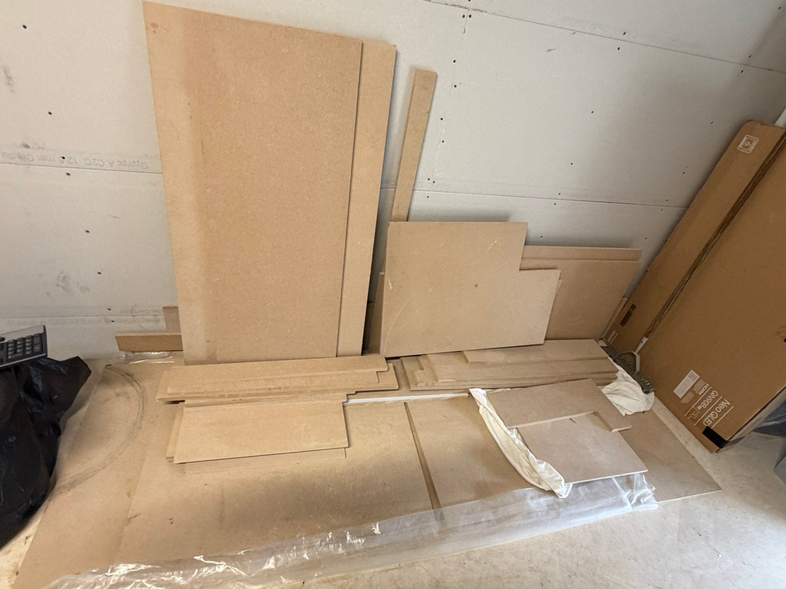 Te koop: MDF, houten balkjes, architraaflatten, Doe-het-zelf en Bouw, Ophalen, Gebruikt