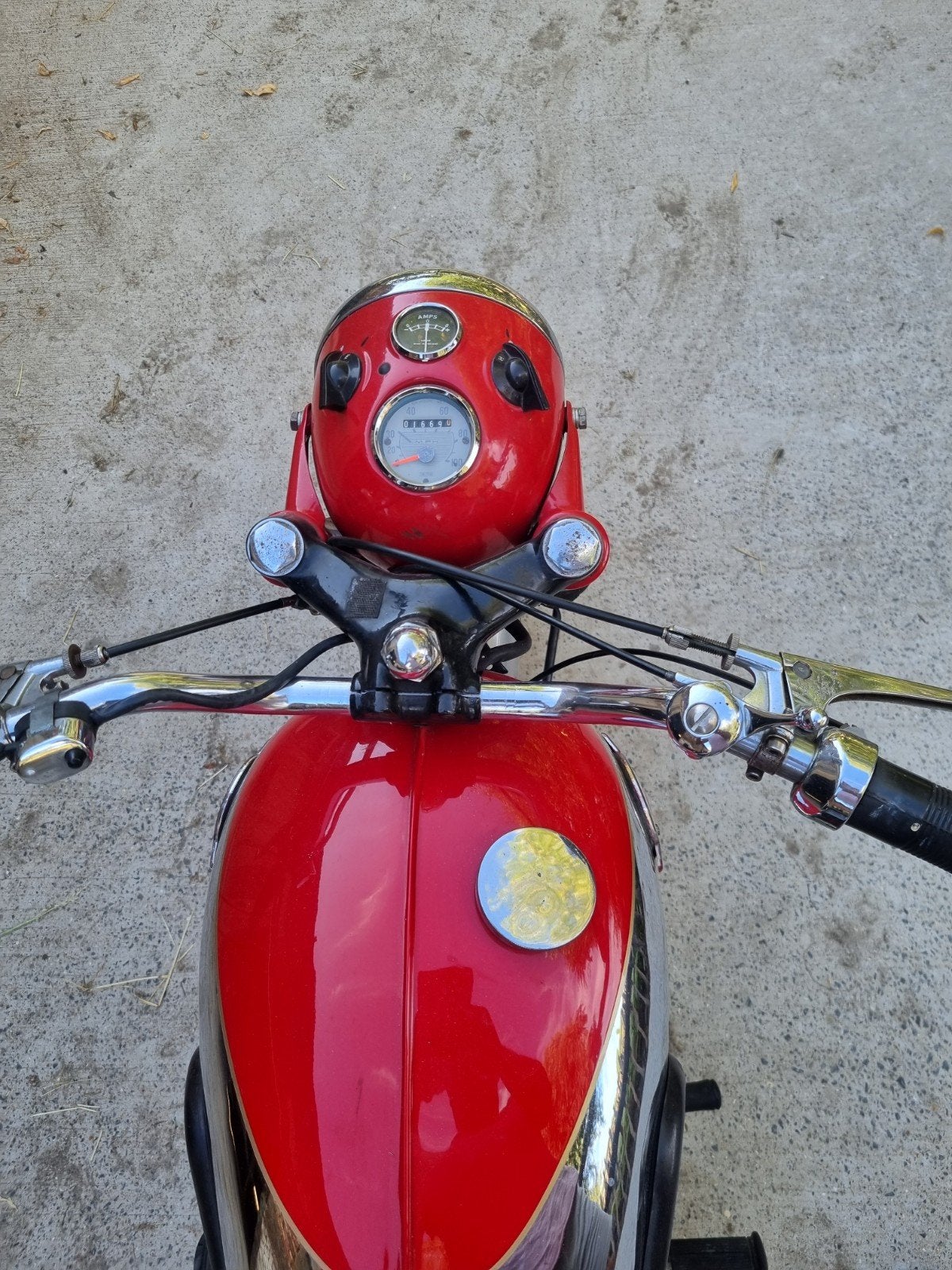 250cc incomparable, Motos, 1 cylindre, 250 cm³