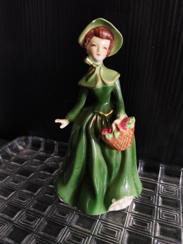 Dame en porcelaine du Japon, Enlèvement