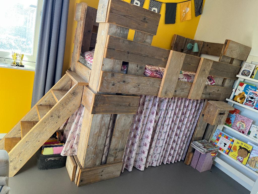Steigerhouten bed / halfhoogslaper, Kinderen en Baby's, Ophalen, Zo goed als nieuw, Halfhoogslaper