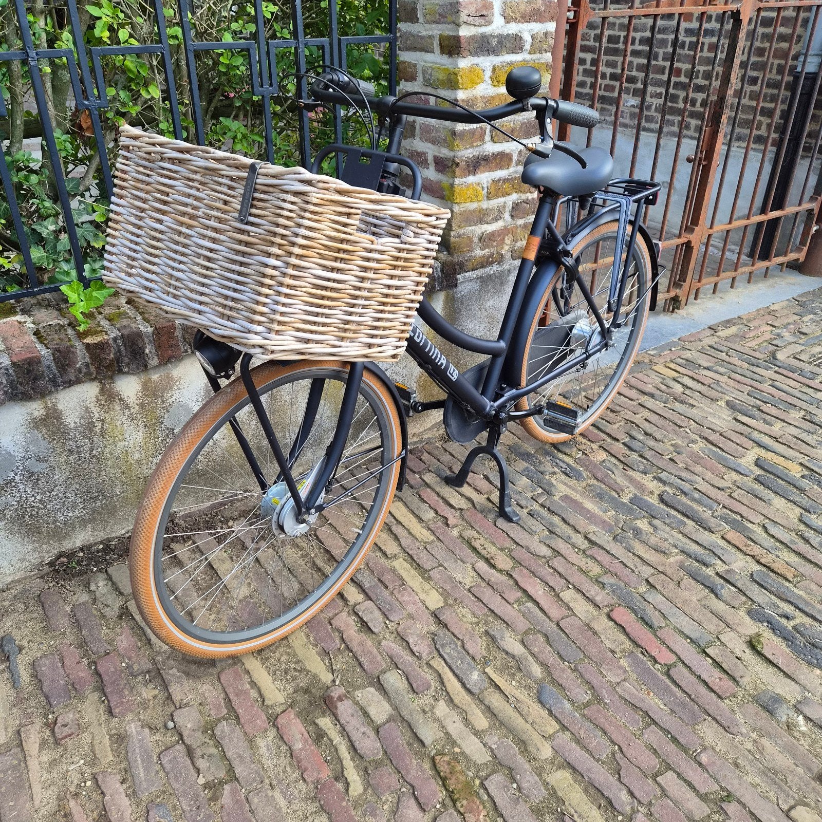 Cortina U4 in nieuwstaat, Ophalen, Zo goed als nieuw, Terugtraprem, (Extra) lage instap