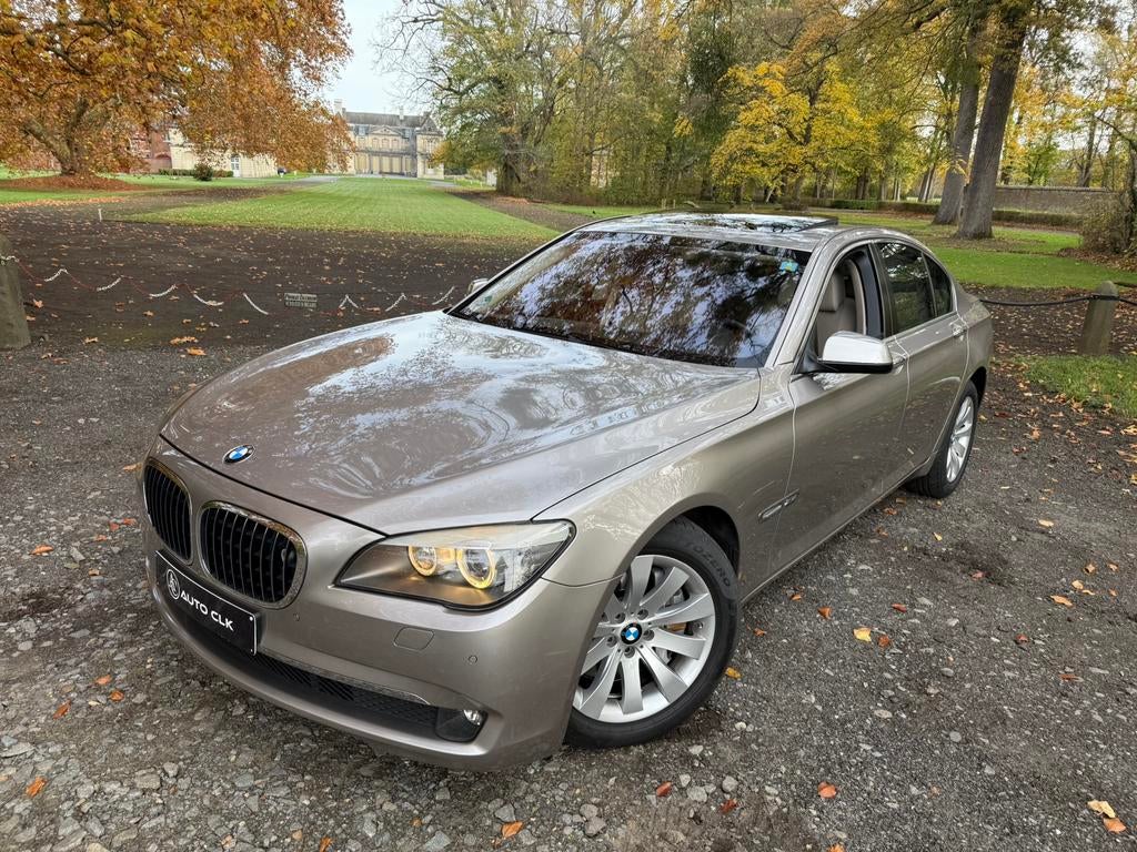 Bmw 750i 4.4i V8 XDrive EXECUTIVE FULL FULL FAIBLE KM LEZ OK, Autos, Cuir, Achat, 4395 cm³, Beige