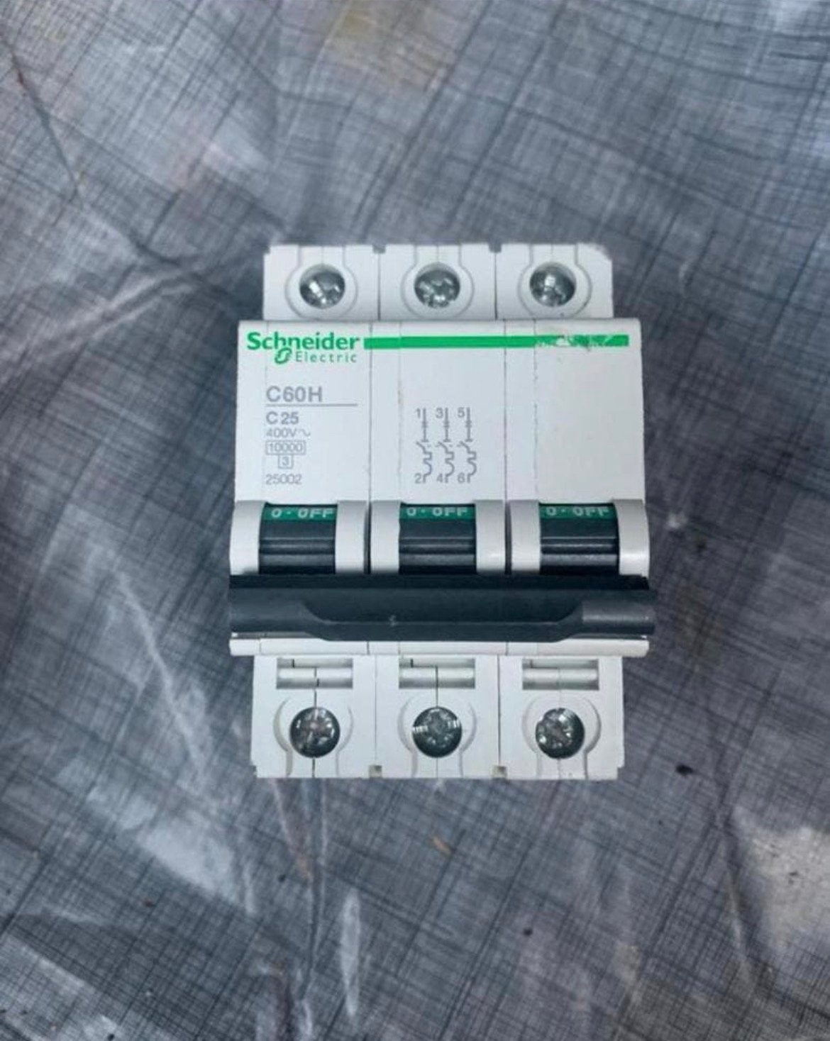 Disjoncteur triphasée C60H C25 Schneider Electric 25 Ampère, Bricolage & Construction, Électricité & Câbles, Enlèvement, Comme neuf
