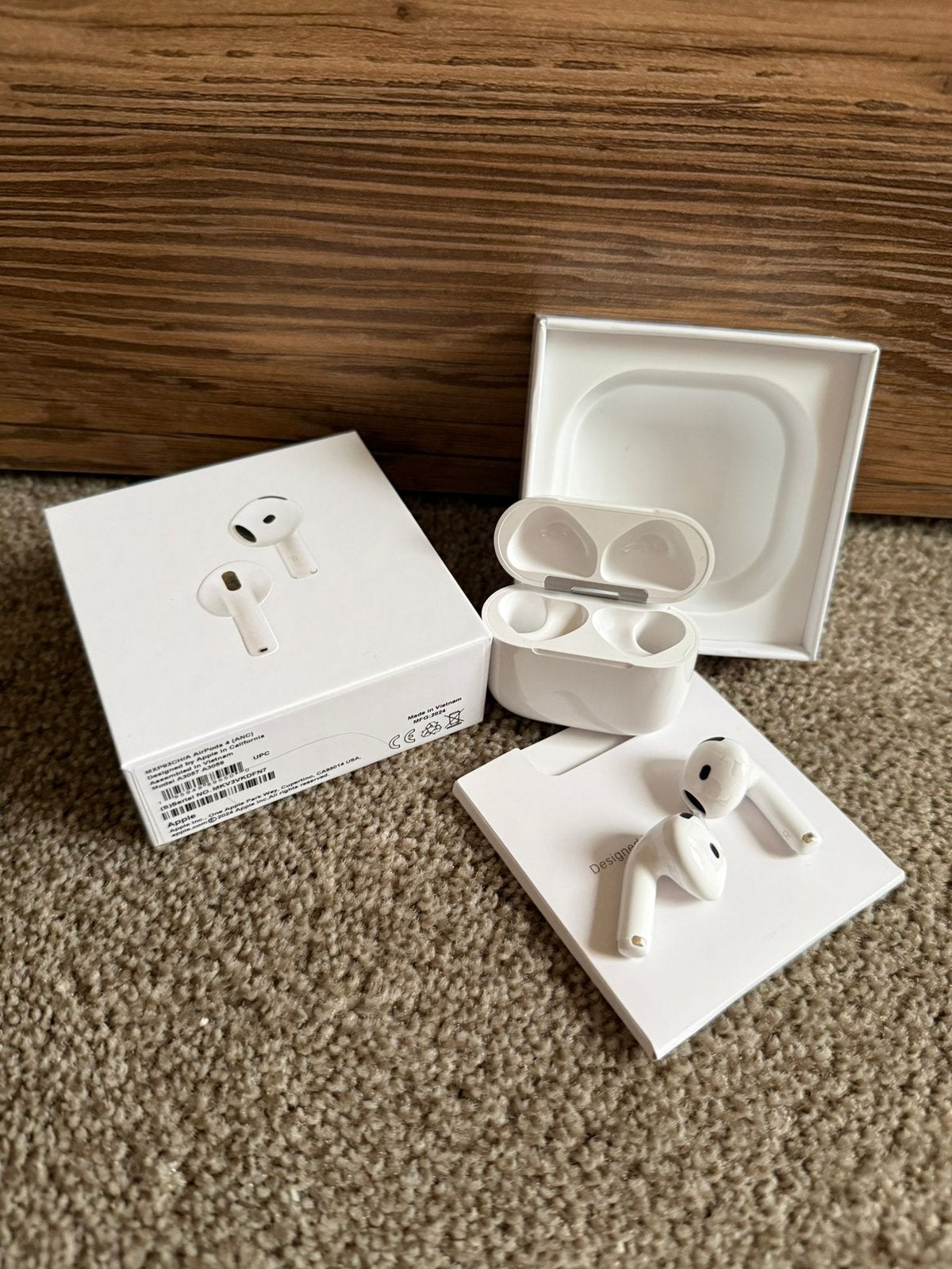 AirPods 4  ANC met Active Ruisonderdrukking - Nieuw & Sealed, Autres marques, Comme neuf, Blanc, Intra-auriculaires (Earbuds)