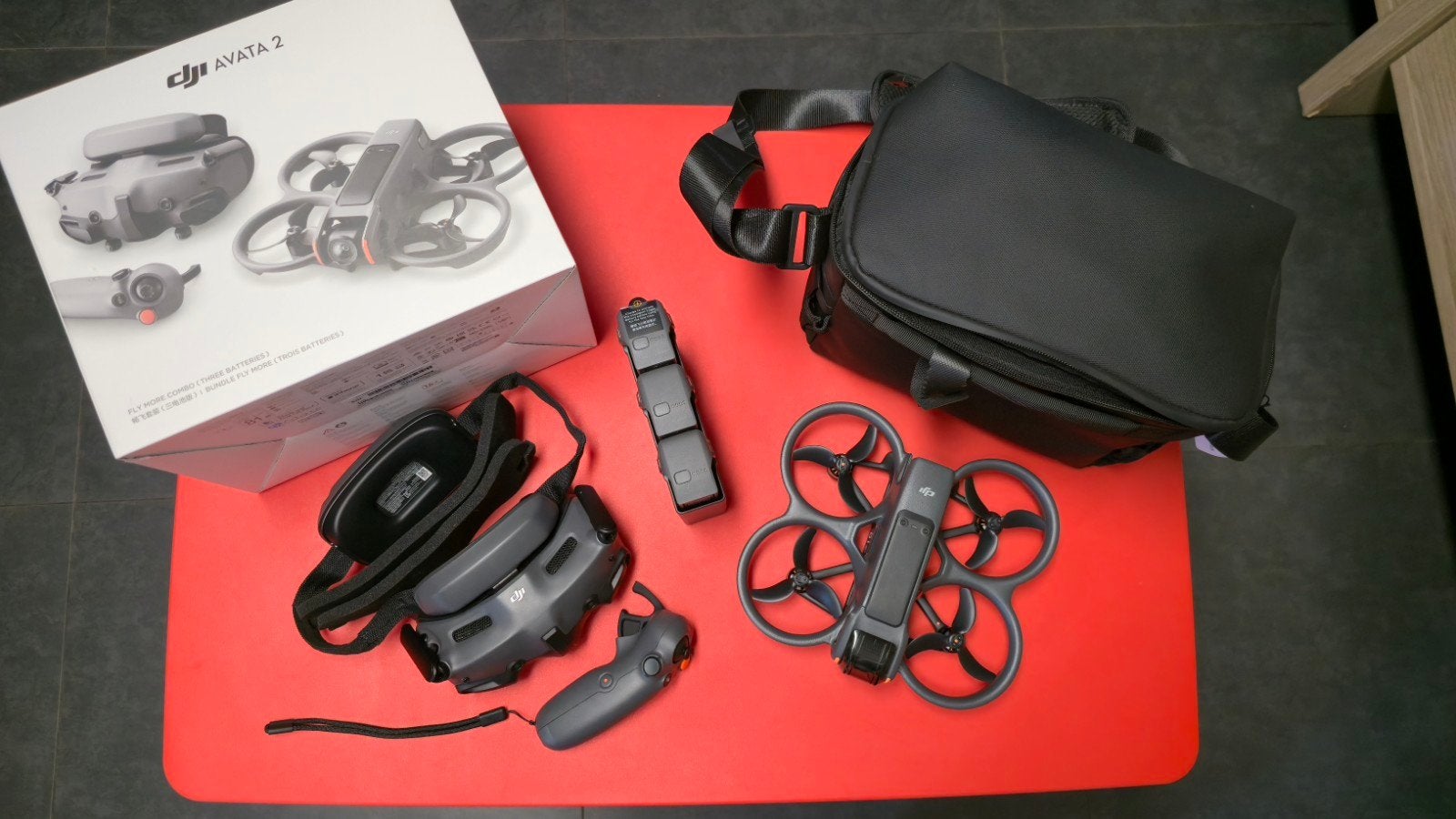 DJI Avata 2 Fly More Combo 3 batterijen + DJI Care 2 jaar in, Audio, Tv en Foto, Drones, Ophalen, Nieuw, Cameradrone, DJI