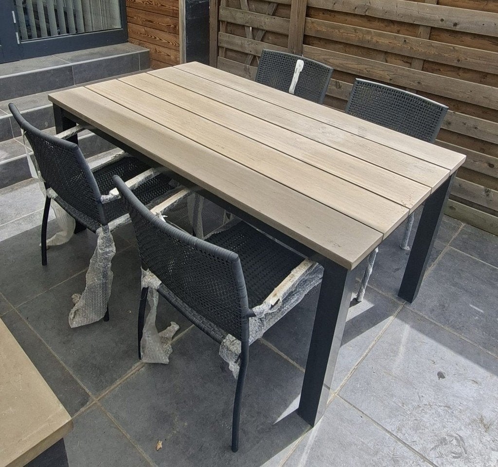Tuintafel Intratuin + 4 nieuwe wicker tuinstoelen Ikea, Tuin en Terras, Ophalen, 4 zitplaatsen, Nieuw, Wicker