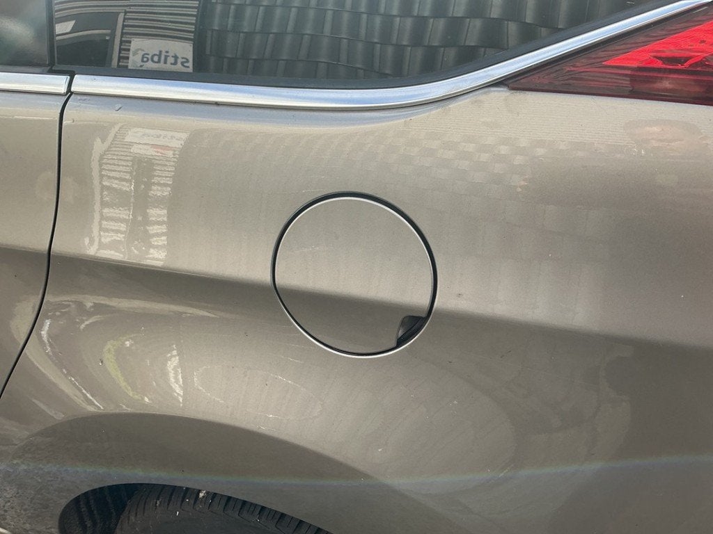 TRAPPE D'ESSENCE Peugeot 5008 I (0A / 0E) (|1517H6|1518E7|), Kontakt-peugeot@peugeot.com, Utilisé, Peugeot Deutschland GmbH, Bahnhofsplatz
65423  Rüsselsheim, DE