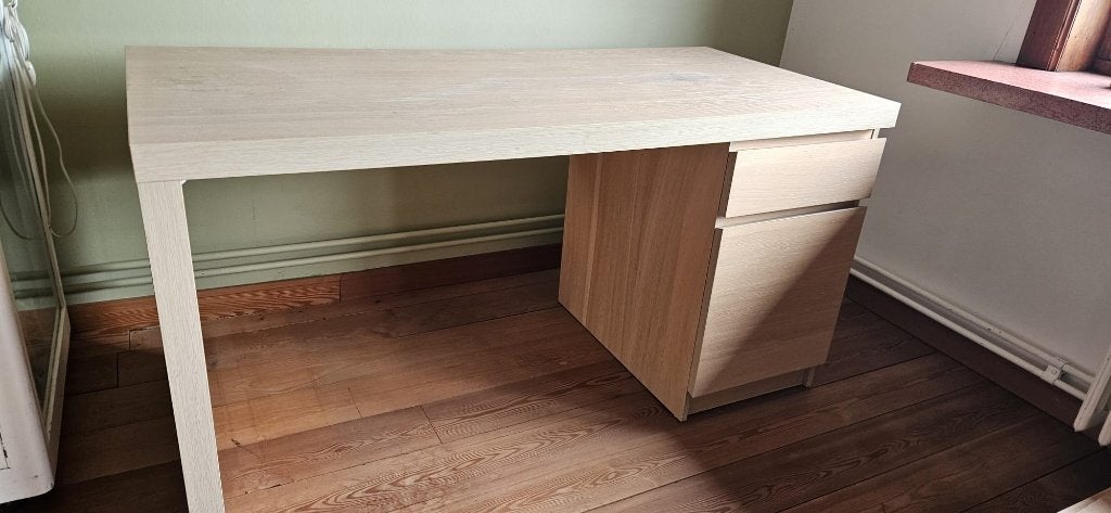 Ikea bureau, Maison & Meubles, Bureaux, Bureau d'écolier, Classique, 65 cm, Goulotte de câbles