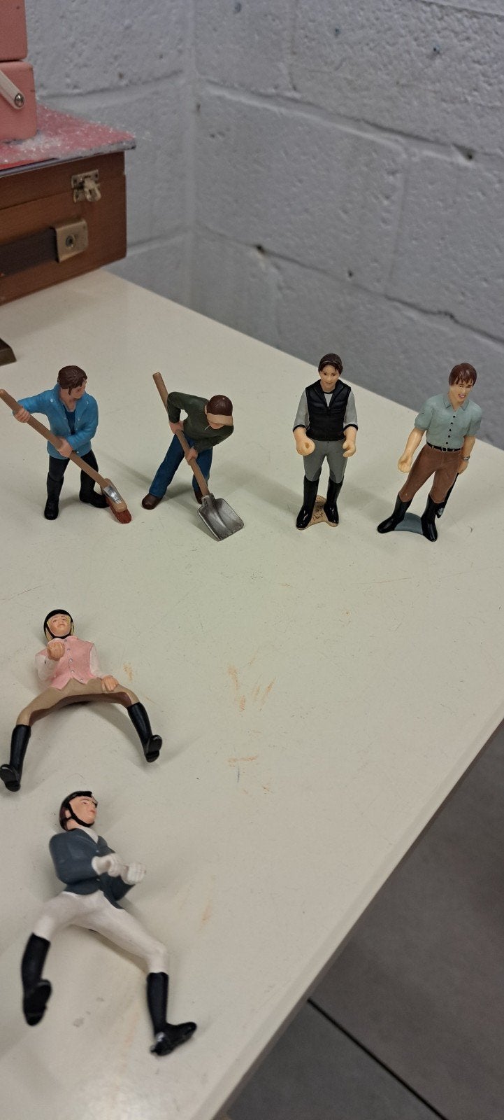 Poupées Schleich, souvent utilisées dans les écuries ou les, Enlèvement ou Envoi, Comme neuf, Personnage ou Figurines