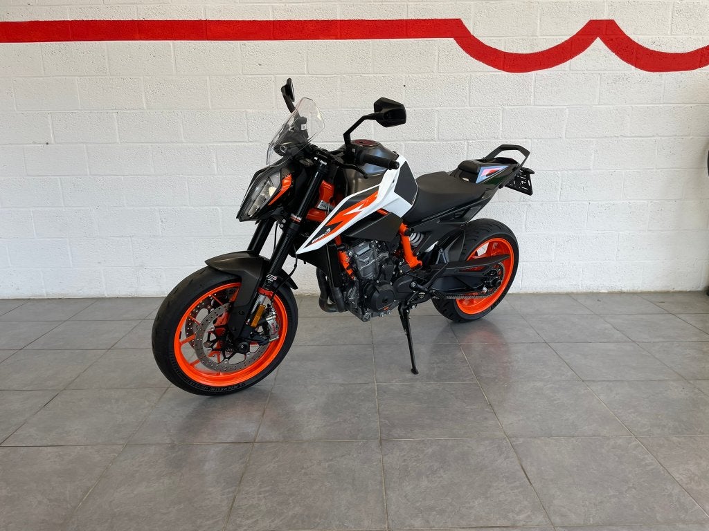 Ktm duker 890r *Akrapovic*, Entreprise, 890 cm³
