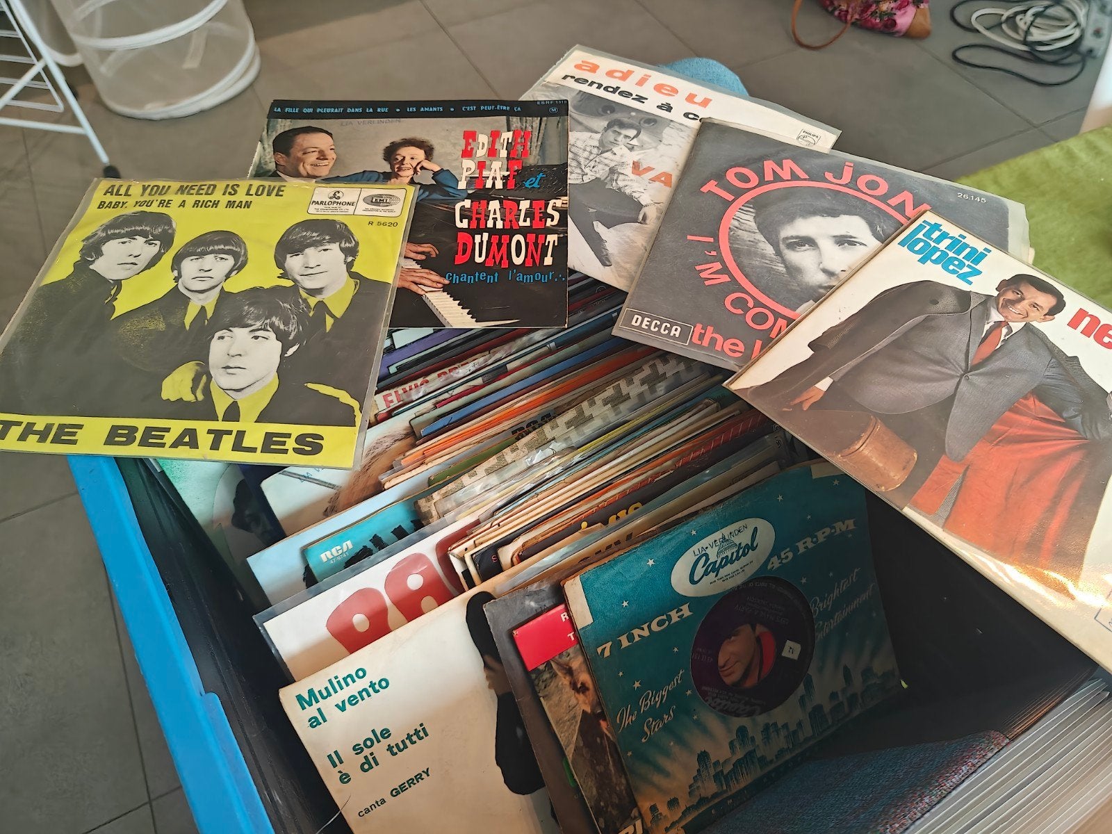 +/- 100 vinylplaten: Beatles, Piaf, Tom Jones,..., Ophalen, Gebruikt