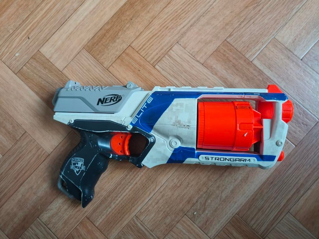 Nerf geweer, Ophalen