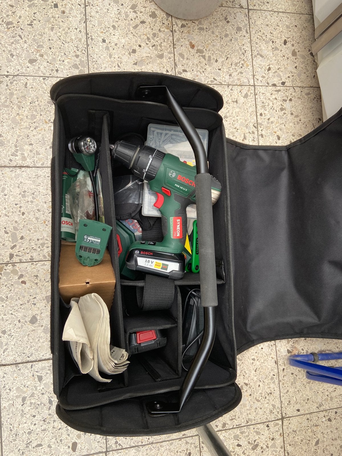 Elektronische boormachine Bosch 14v, Ophalen, Zo goed als nieuw