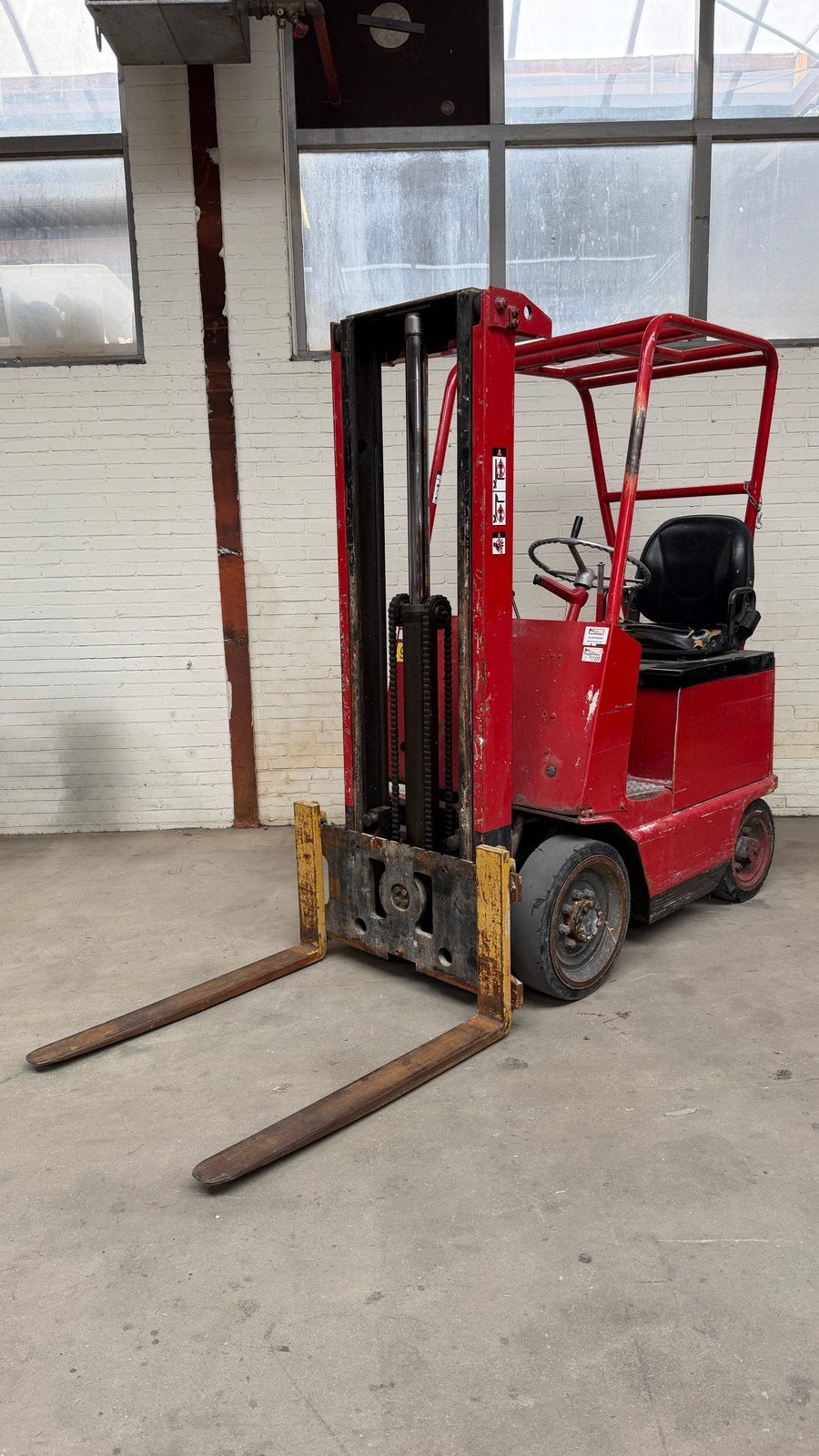 Lansing Bagnall 48V elektrische heftruck / 907 kg /230V, Zakelijke goederen, Machines en Bouw | Heftrucks en Intern transport