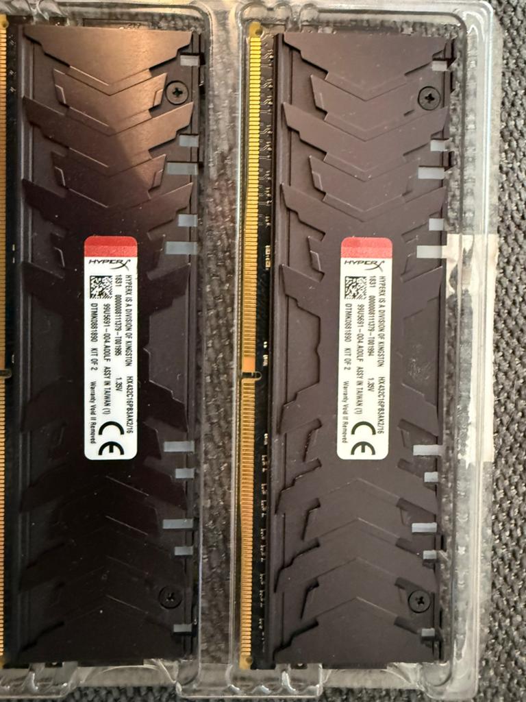 HyperX Predator RGB DDR4 16GB (2x8GB) 3200MHz CL16, Computers en Software, Gebruikt, DDR4, Ophalen of Verzenden, Desktop
