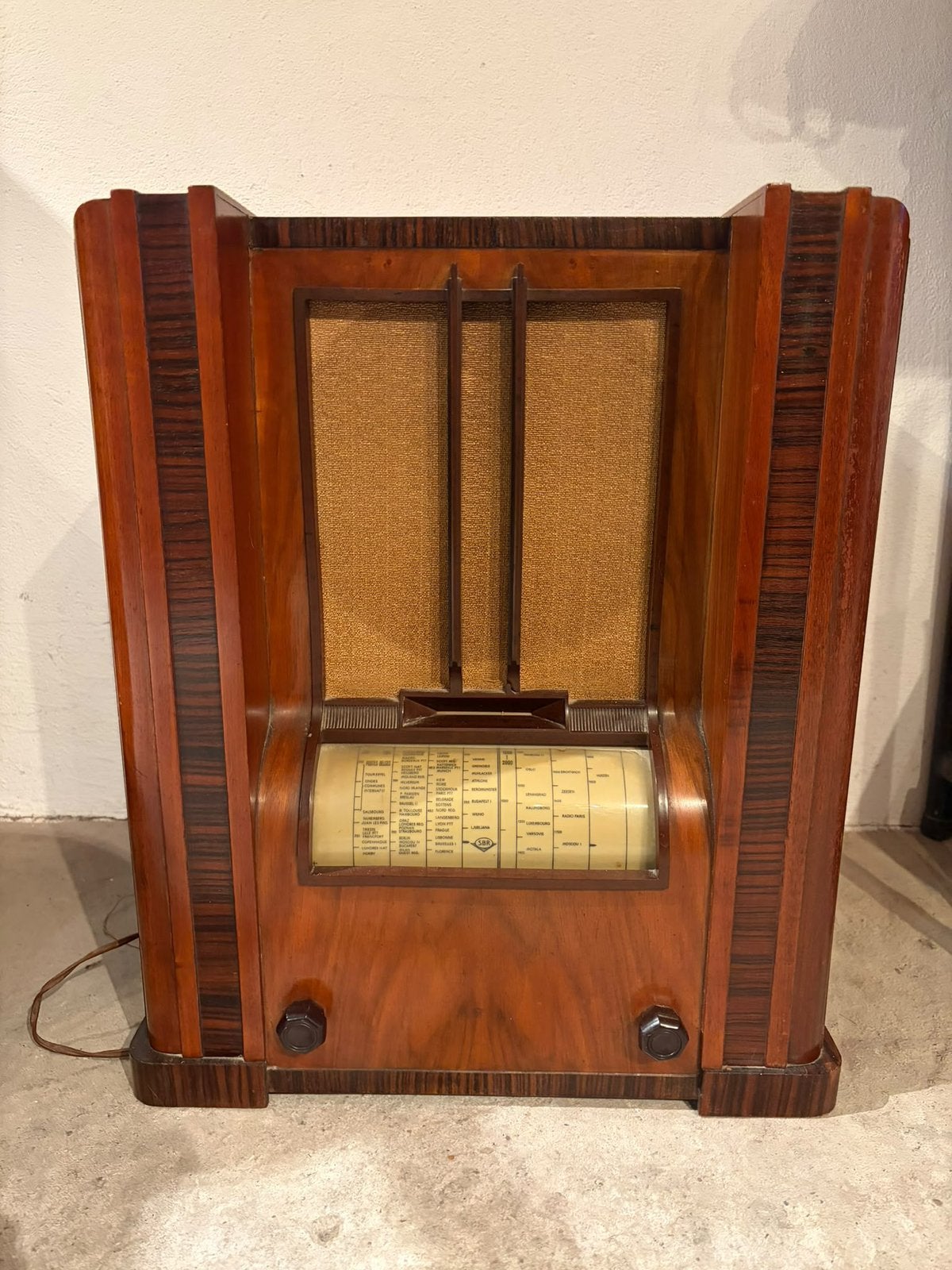 Dit is een antieke S.B.R. (Société Belge Radio-Electrique), Antiek en Kunst, Ophalen