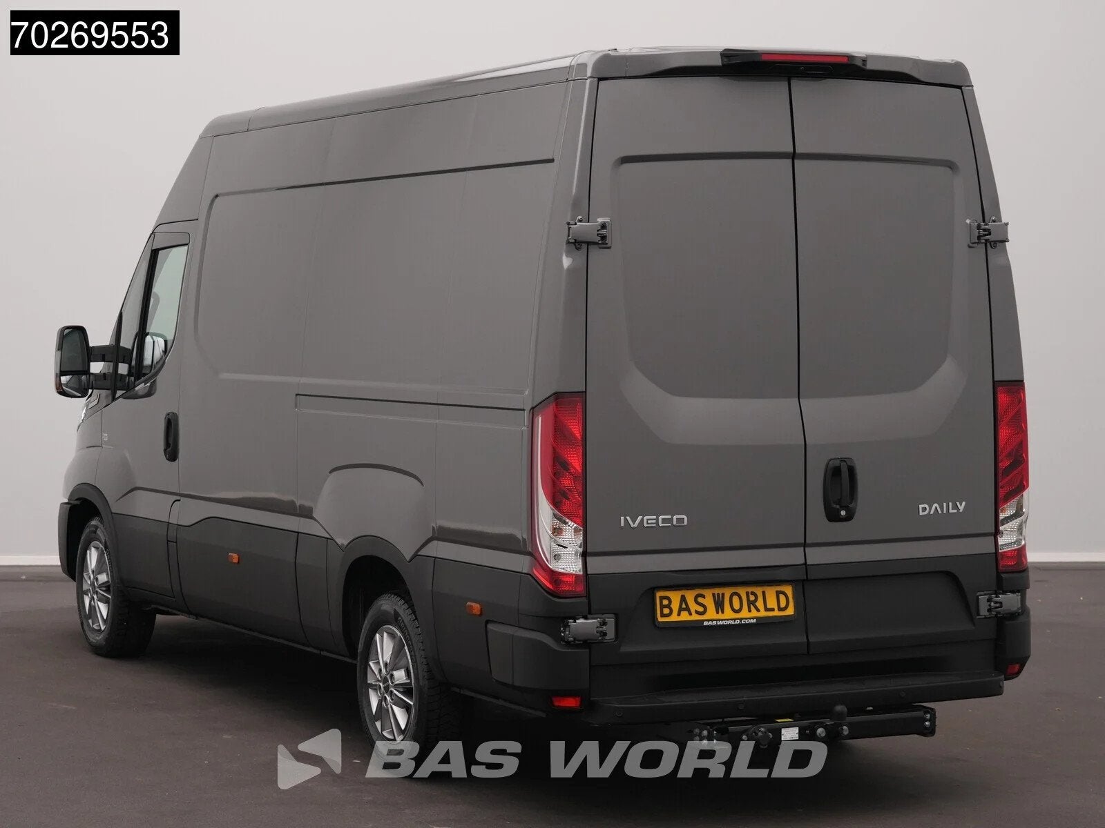 Iveco Daily 35S21 BPM VRIJ! 3.0L Automaat 210PK 3,5t Trekhaa, Auto's, Bestelwagens en Lichte vracht, Stof, Euro 6, 4 cilinders